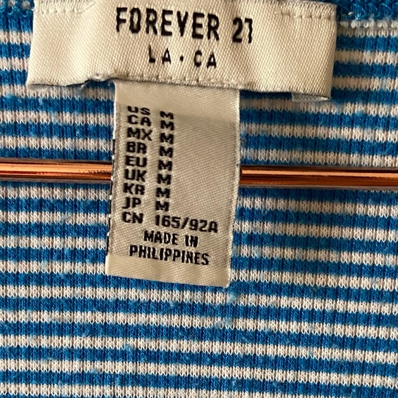 Forever 21 Fitted V-Neck Striped Shirt Size M - Picture 2 of 3